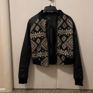 WOMENS UNIQUE PATTERNED BLACK LEATHER JACKET SIZE S